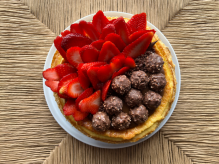 Cheesecake de Ferrero y Frutillas Frescas